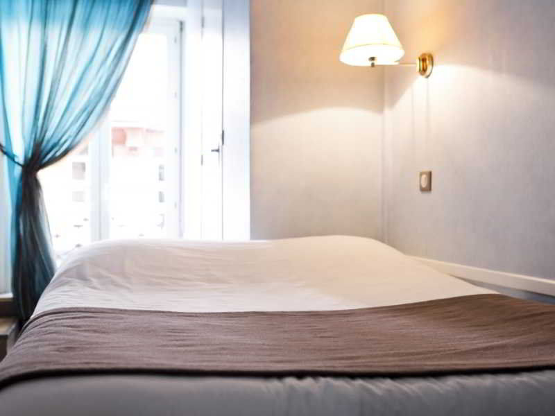 โฮเต็ล ดู โดแฟง Hotel ลียง ภายนอก รูปภาพ
